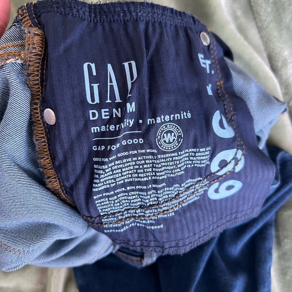 Gap maternity Jeans in size 29 - Picture 3 of 4